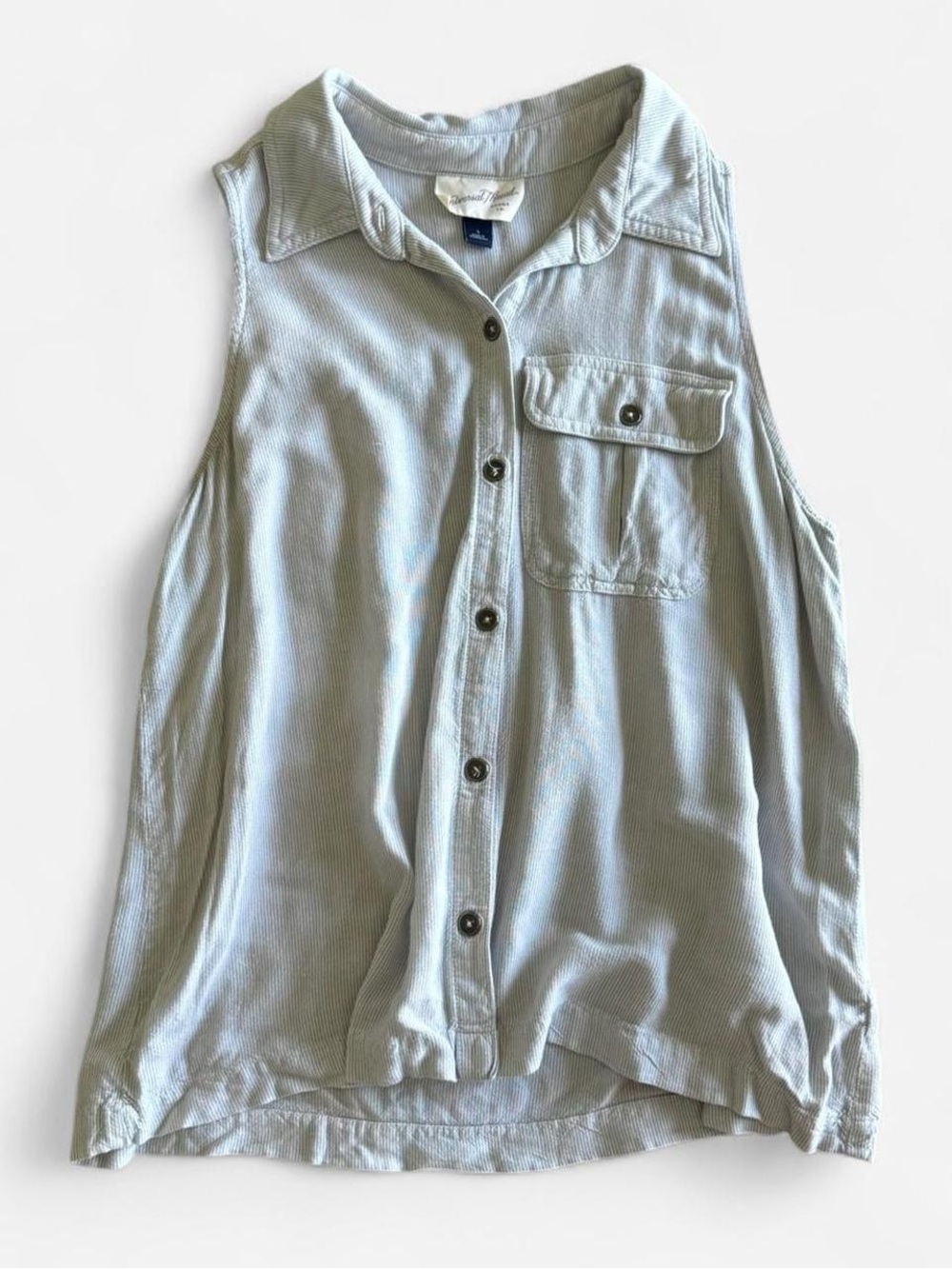 Universal Threads gray and white pinstripe sleeveless button down top, size S